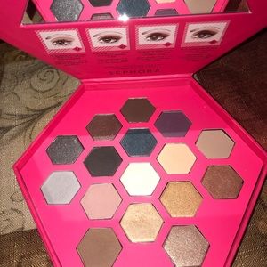 Eyeshadow palette